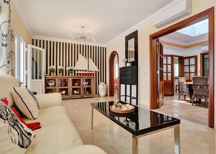 Casa Elena Βίλα *